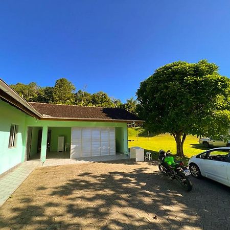 Casa Ampla Ha 8 Minutos Do Centro Villa Pomerode Buitenkant foto